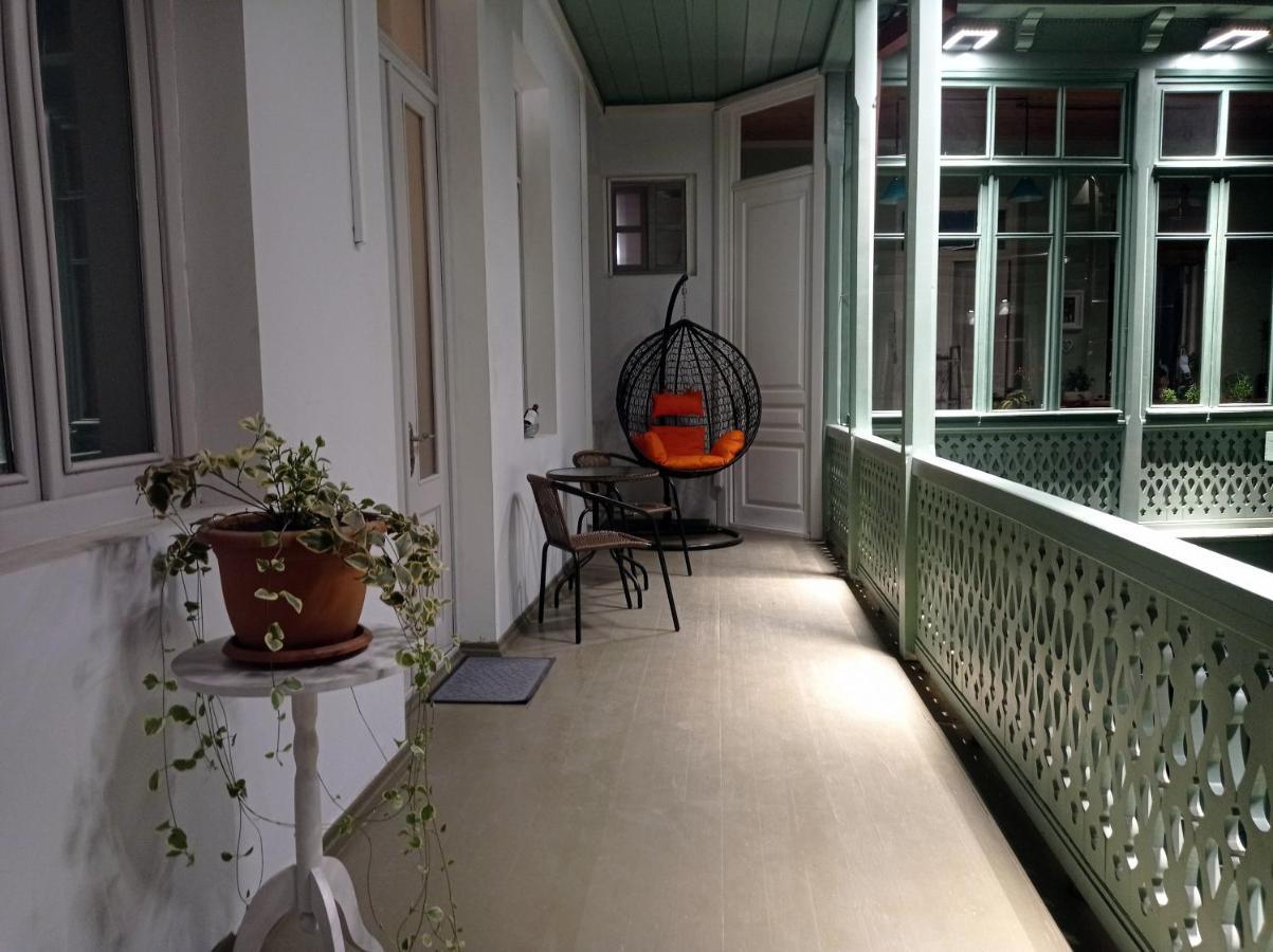 La Maison #7 Tbilisi Buitenkant foto