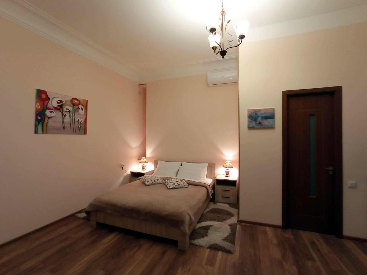 La Maison #7 Tbilisi Buitenkant foto