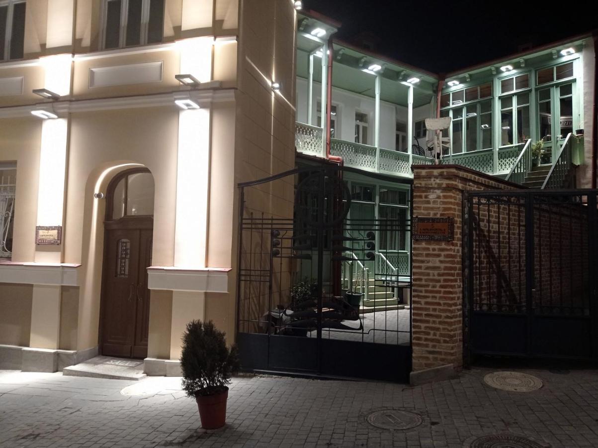 La Maison #7 Tbilisi Buitenkant foto