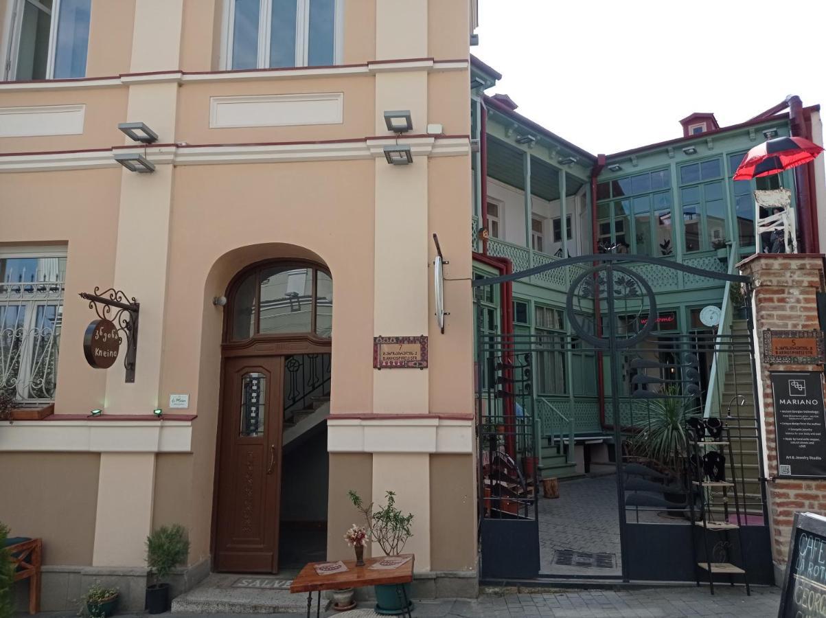 La Maison #7 Tbilisi Buitenkant foto