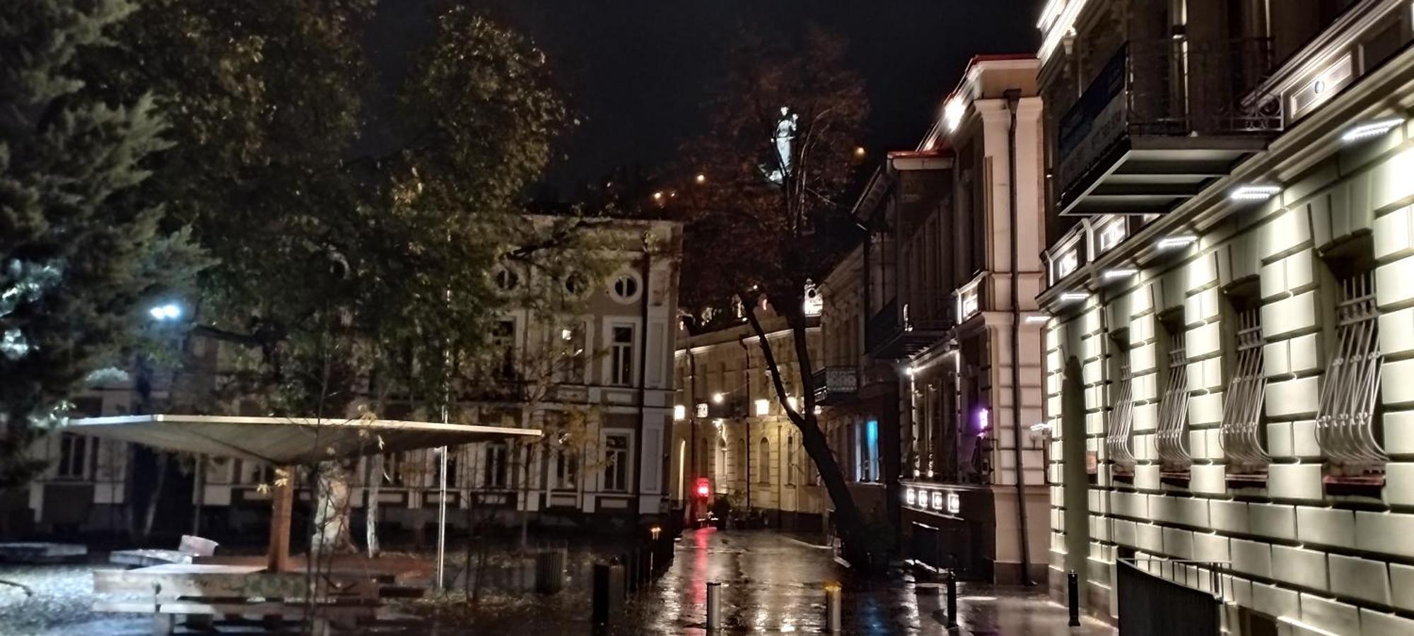 La Maison #7 Tbilisi Buitenkant foto